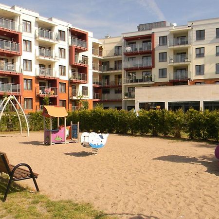 Apartament Z Basenem Laura Polanki Park Apartman Kołobrzeg Kültér fotó