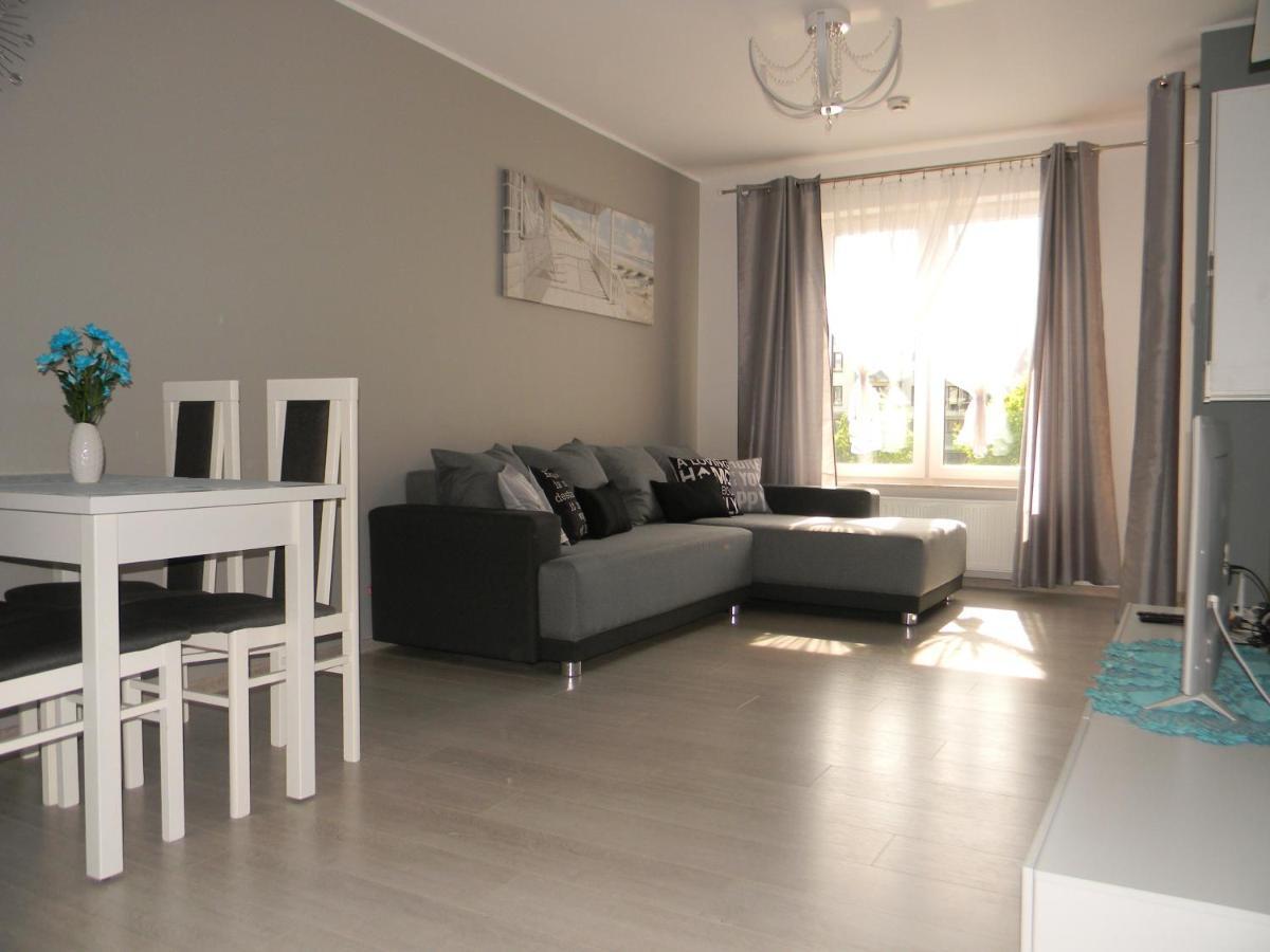 Apartament Z Basenem Laura Polanki Park Apartman Kołobrzeg Kültér fotó
