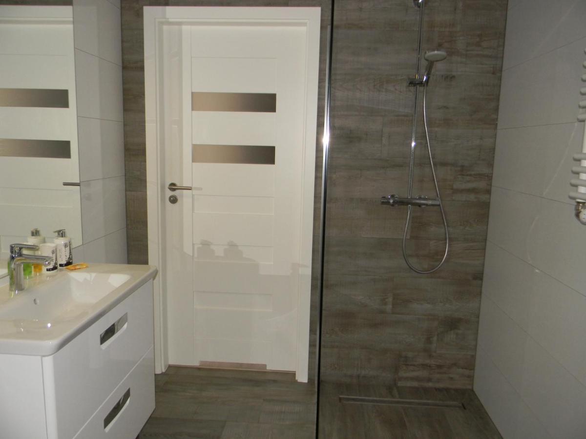 Apartament Z Basenem Laura Polanki Park Apartman Kołobrzeg Kültér fotó