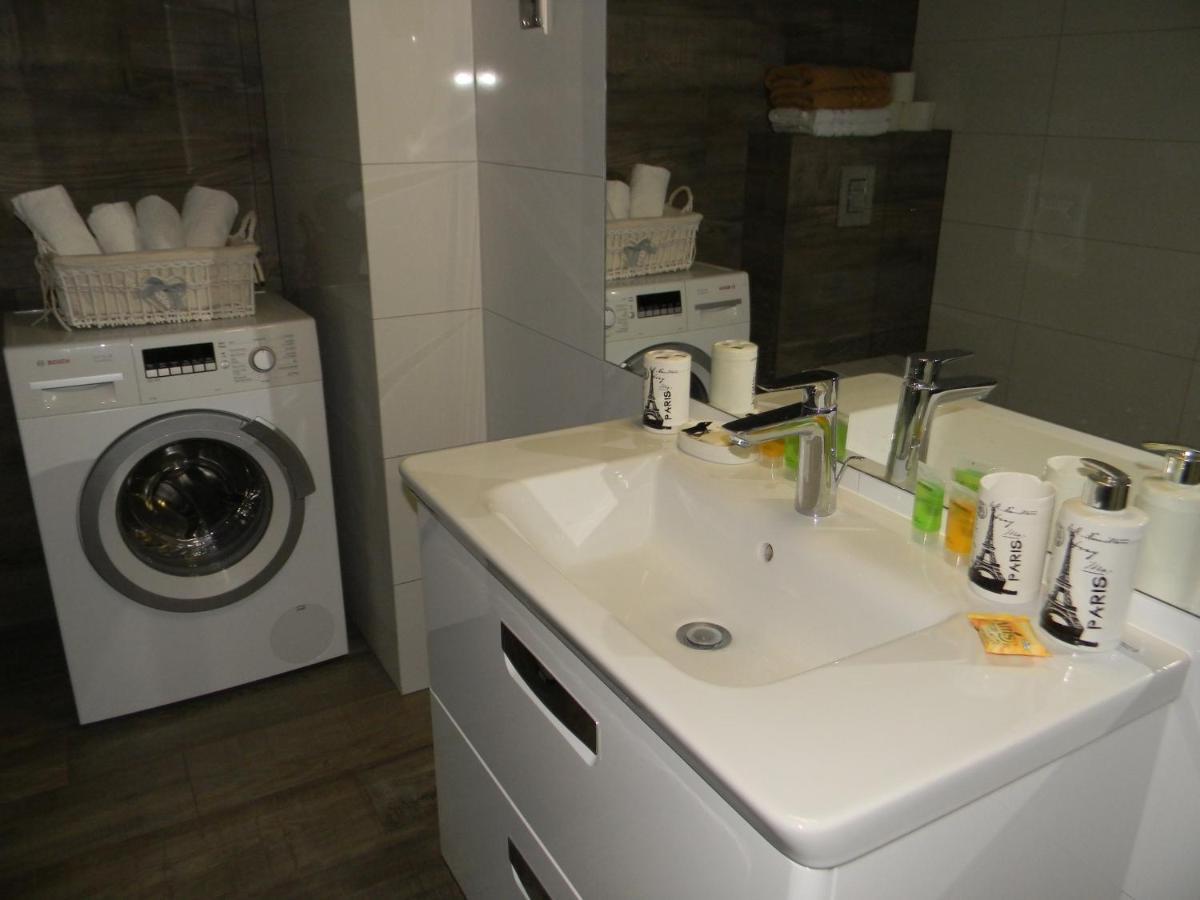 Apartament Z Basenem Laura Polanki Park Apartman Kołobrzeg Kültér fotó