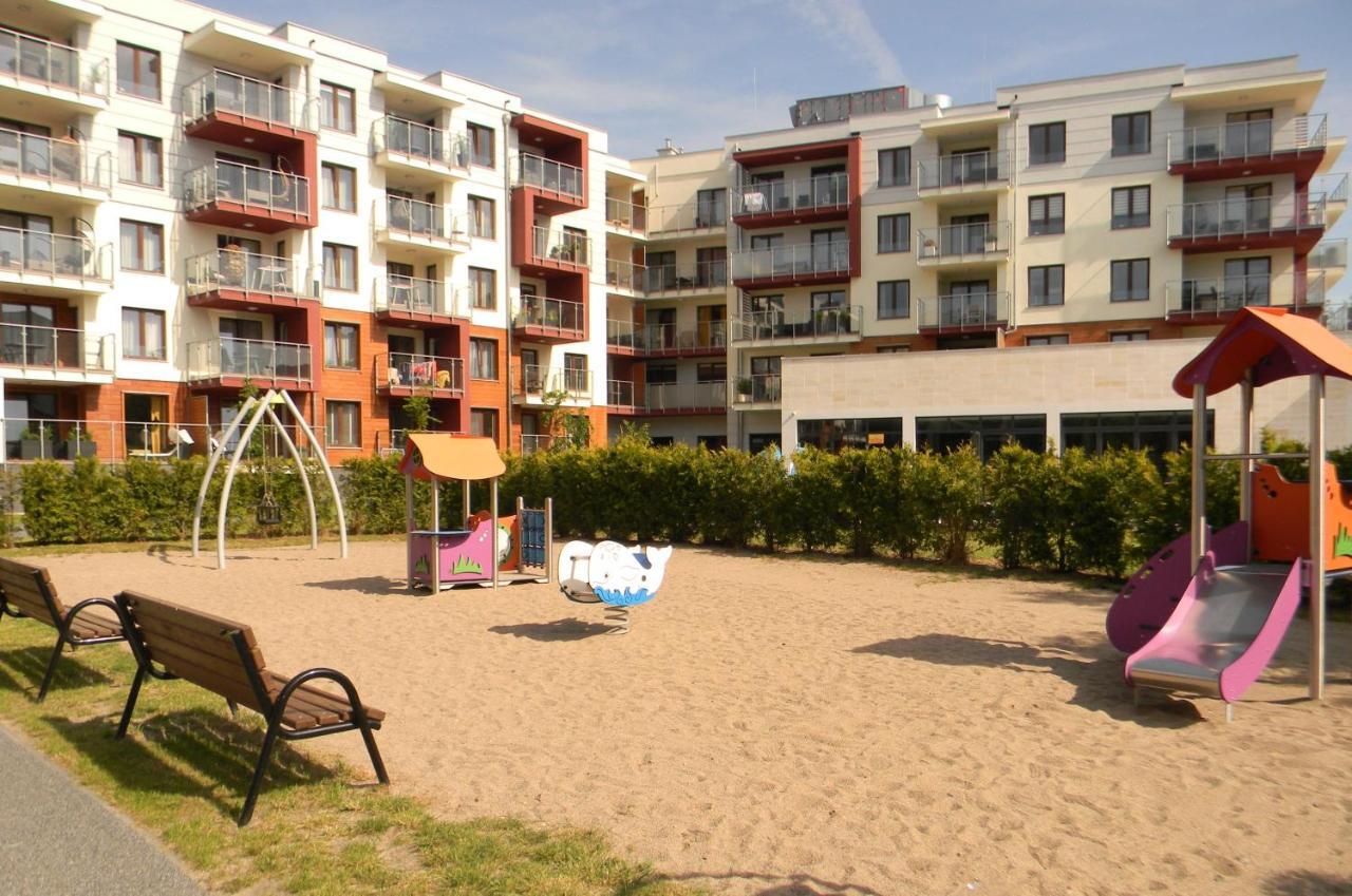 Apartament Z Basenem Laura Polanki Park Apartman Kołobrzeg Kültér fotó